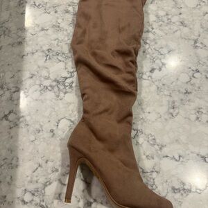NWOT Lov Mark Over the Knee Boot
